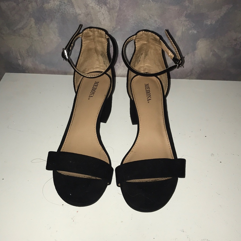 Women’s black heels